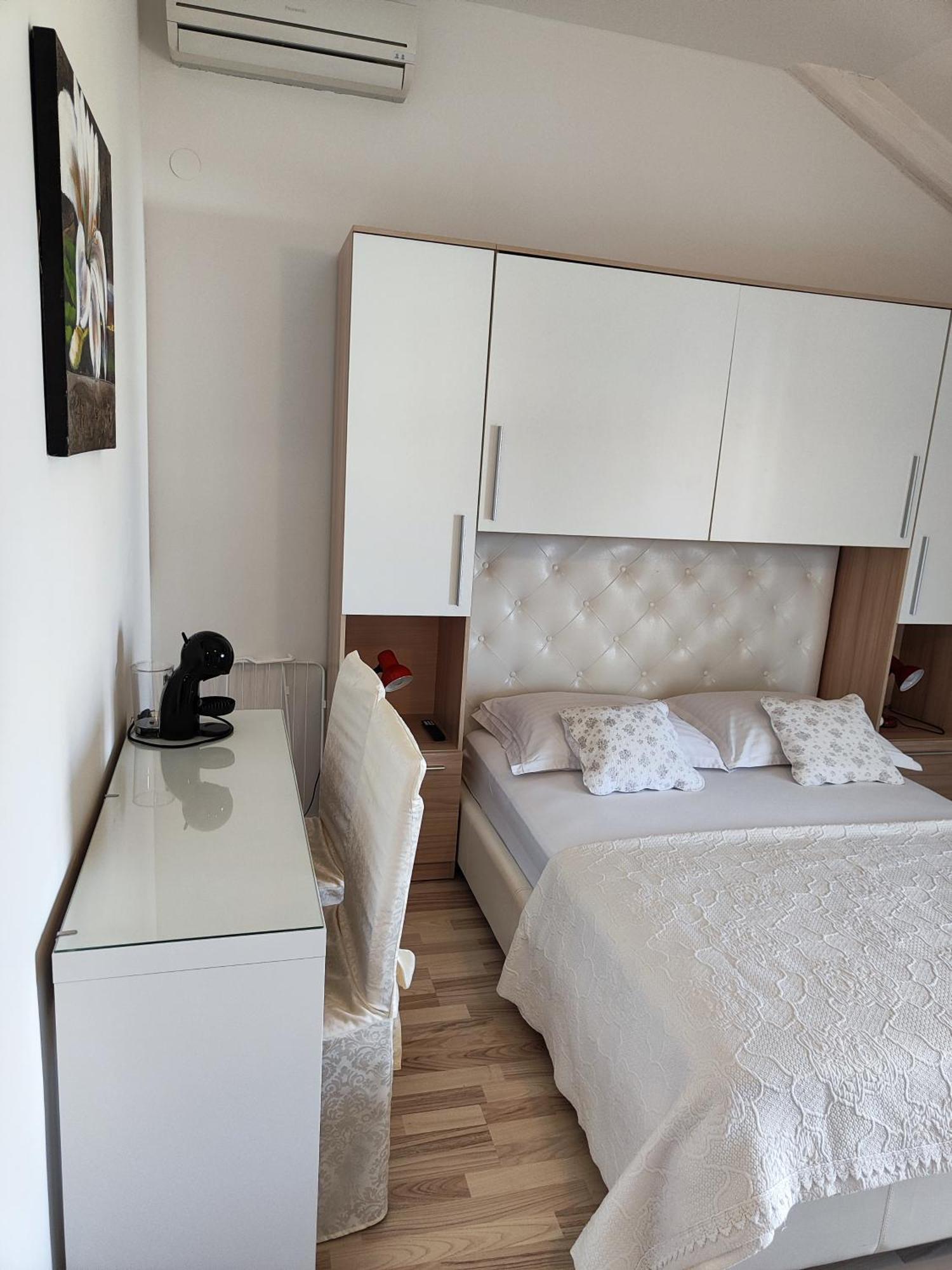 Apartmani Seka Vodice Exterior photo